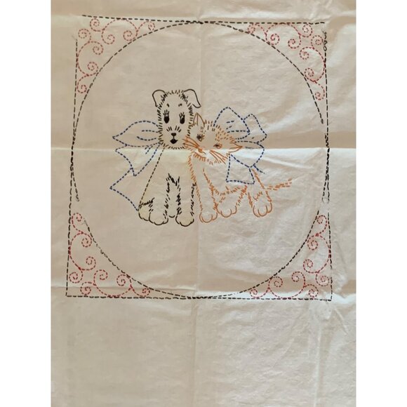 Hand-Embroidered Puppy & Kitten Baby Blanket 41x33 Inches Cotton Cream - Picture 2 of 10